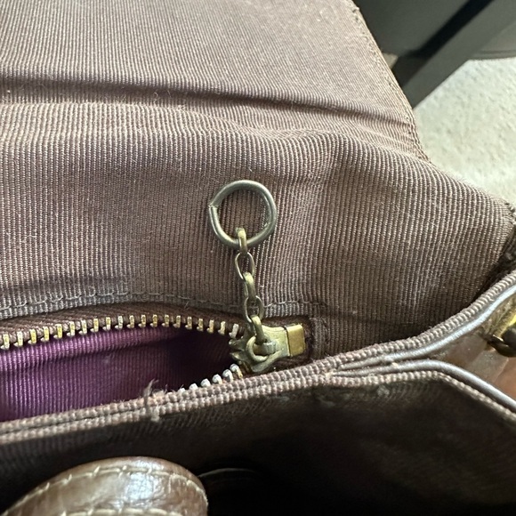 Vintage handbag with brass handles as seen on “Mad Men” vibe Mocha Brown - Picture 3 of 3